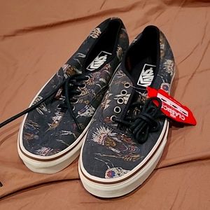 Brand new, never worn Vans Authentic sneakers, women's size 9, Men's 7.5